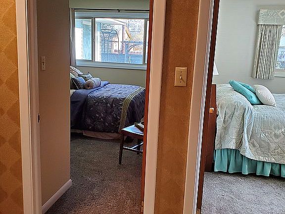 4th image of 535 Fairview Ave