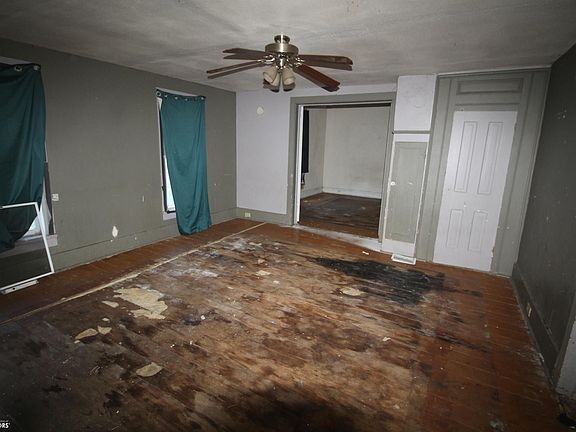4th image of 604 Iowa Ave