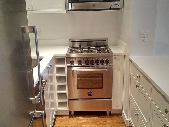 5th image of 60 9th Ave APT 515