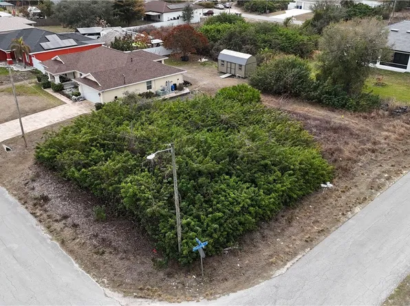 3719 15th St SW, Lehigh Acres, FL 33976