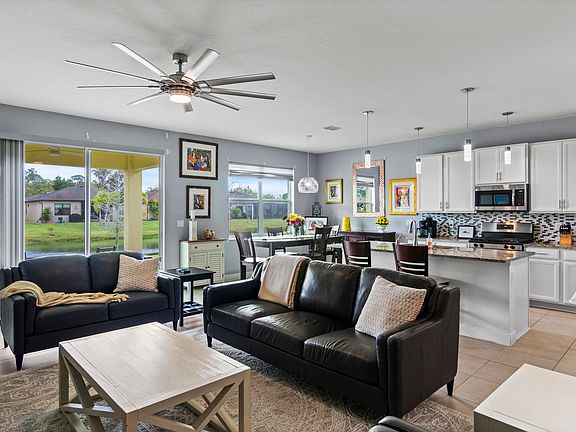 3rd image of 1622 Willows Square