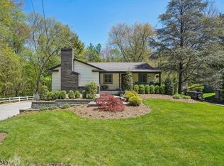 586 Sparrowbush Rd, Wyckoff, NJ 07481