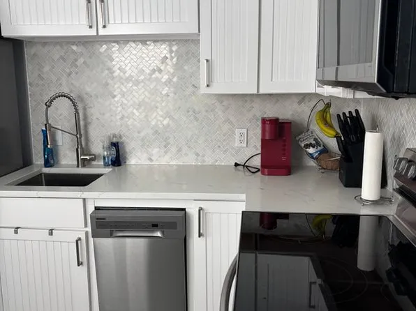 304 53rd St W, Bradenton, FL 34209