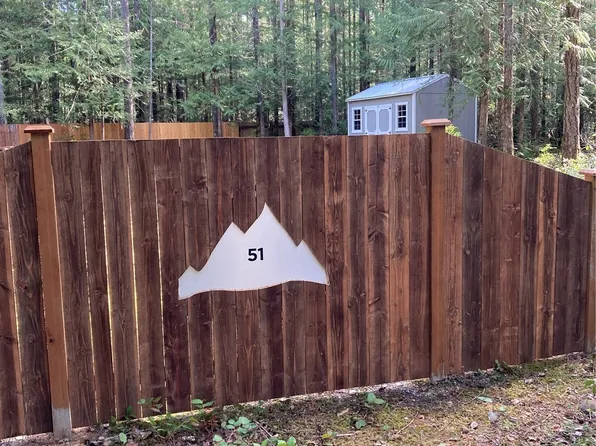 51 N Hamma Hamma Drive E, Hoodsport, WA 98548
