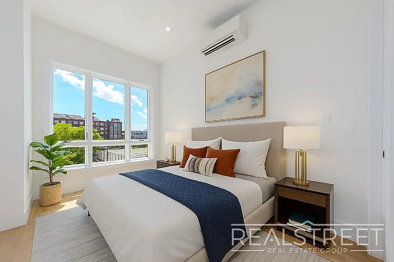 341 Herkimer St #4F — Photo 5