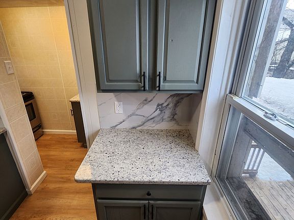 5th image of 128 Schuylkill Ave