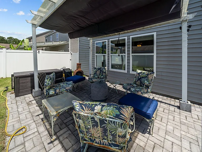 415 Valdez Ct — Photo 50