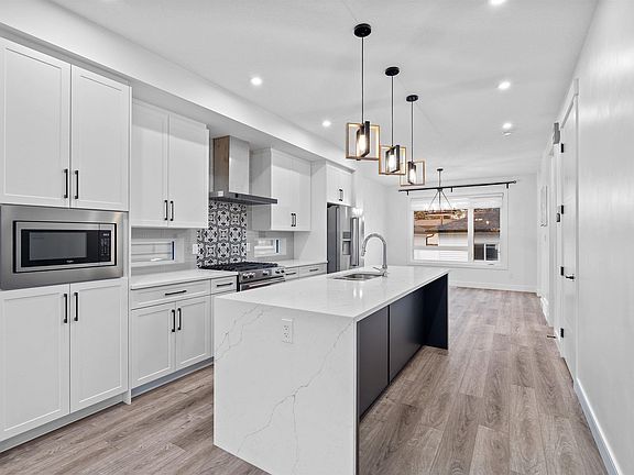 5th image of 11228 48th Ave NW