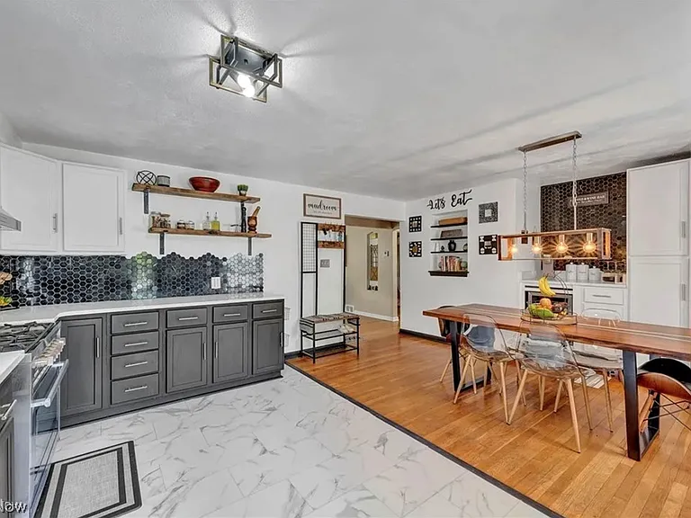 9309 Garfield Blvd — Photo 4