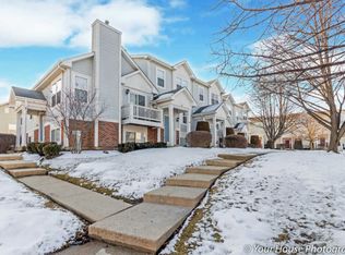 633 Holiday Ln, Hainesville, IL 60073