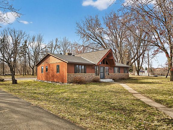 4th image of 280 Poplar Ln