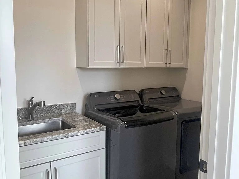 403 Alabama St #B — Photo 13