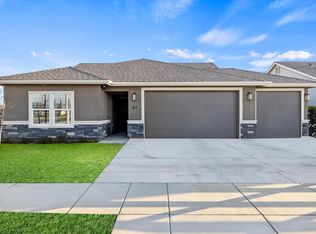 415 W Joan Ave, Porterville, CA 93257