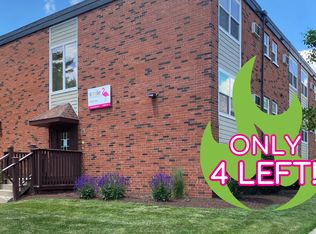 512 E Clark St #0E573E503, Champaign, IL 61820