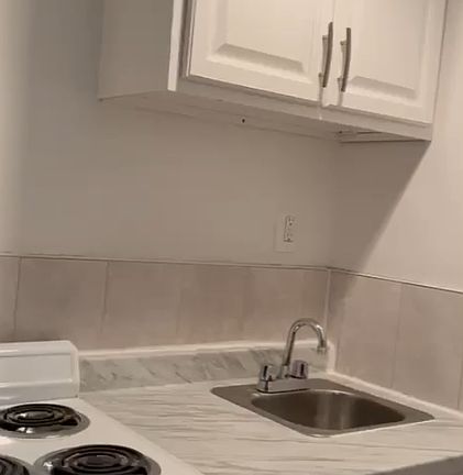 3rd image of 288 E Burnside Ave #11345590