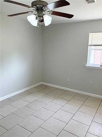 525 Pierre St — Photo 10