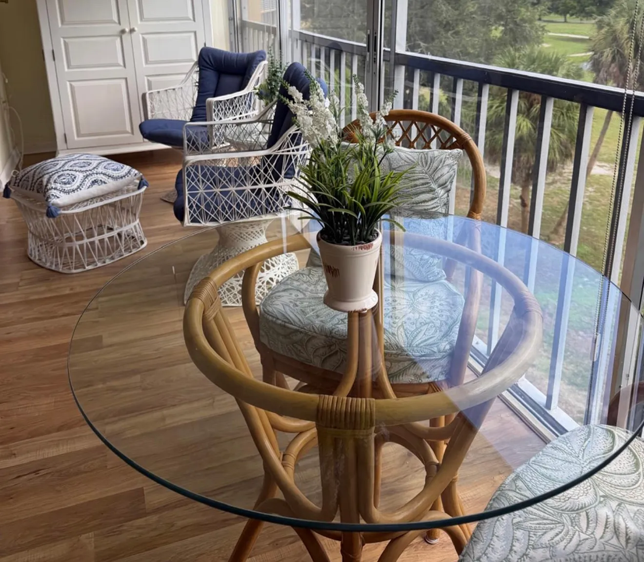 2 bed, 900 sqft, $2,800 — Photo 4