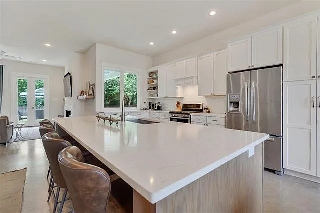 1206 Rue Monet — Photo 4