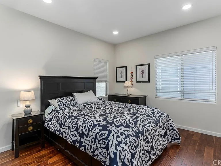 7371 Westcliff Dr — Photo 32