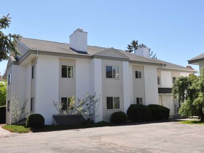 11 Bennett Commons, Millbrook, NY, 12545