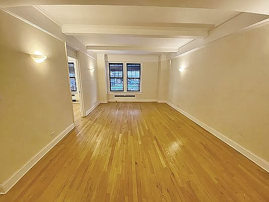 4th image of 46 E 91st St #2A
