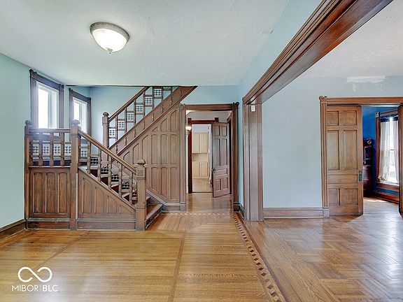 5th image of 1825 N Pennsylvania St