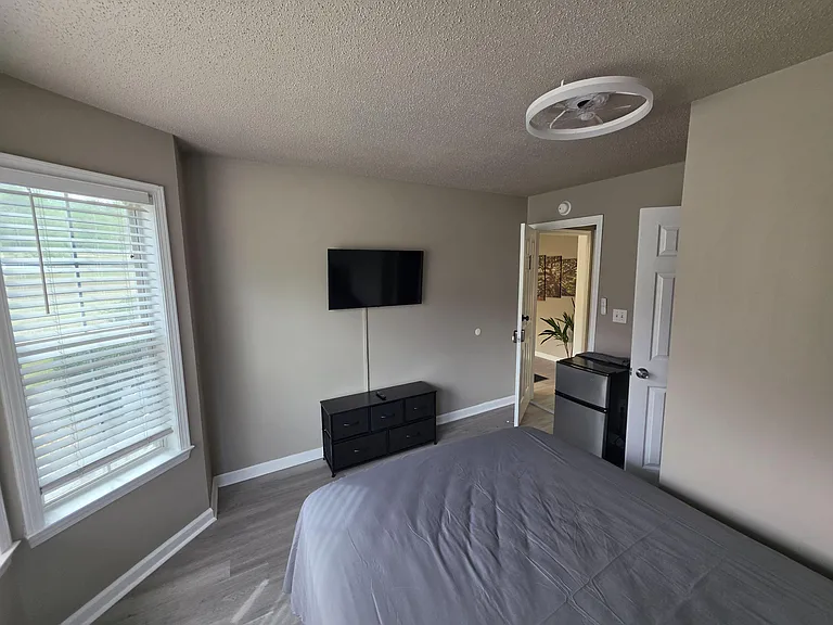 Ashley Trace Dr — Photo 1