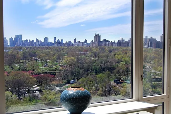 Sold by Corcoran | media 4