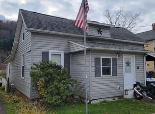 27 W 2nd St, Emporium, PA 15834