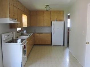 310 1st St E, Hunter, ND 58048