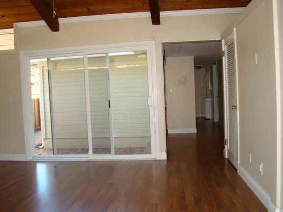 3rd image of 606 Millich Dr #B