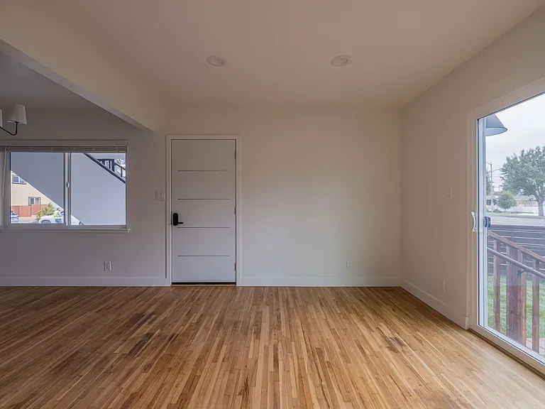 17901 Crenshaw Blvd Residences — Photo 19