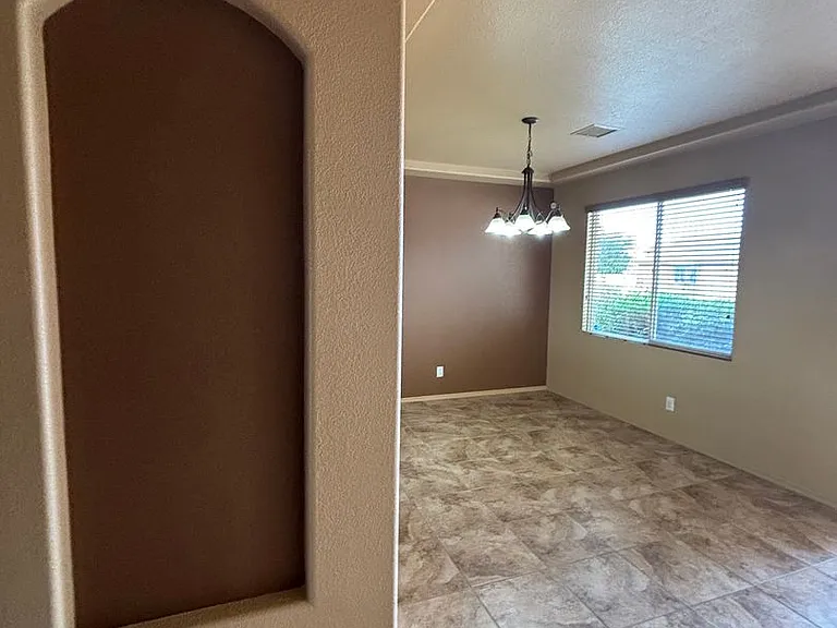 5558 Wilder Dr — Photo 14