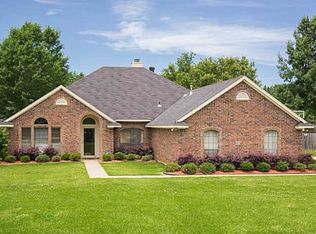 203 Ridgefield Dr, Bossier City, LA 71111