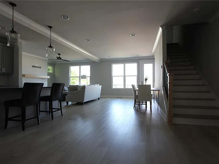 1740 Bolton Rd NW — Photo 3