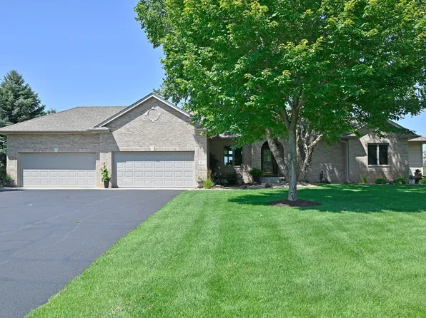 851 158th Ave NE, Ham Lake, MN 55304