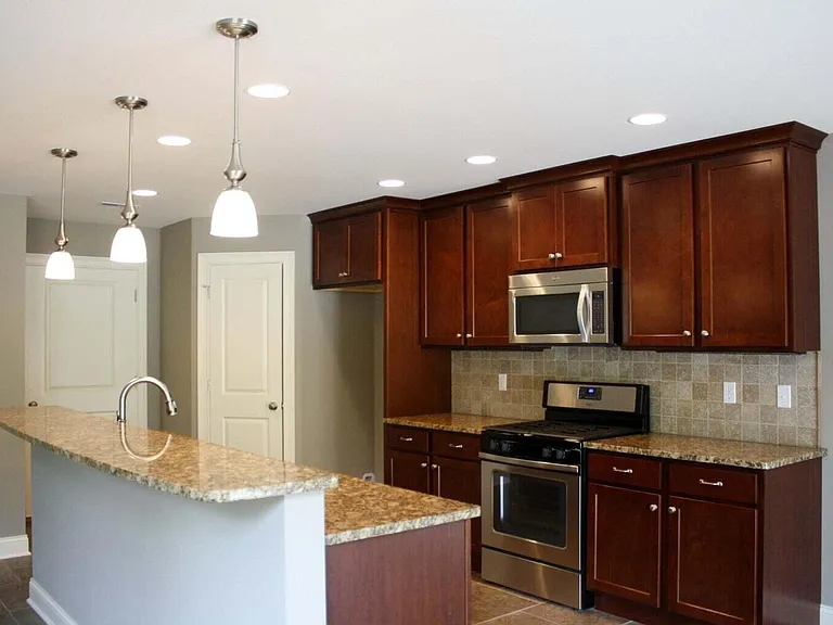 4504 Weybridge Dr — Photo 4