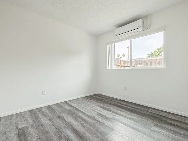 520 S. Desert View Drive — Photo 16