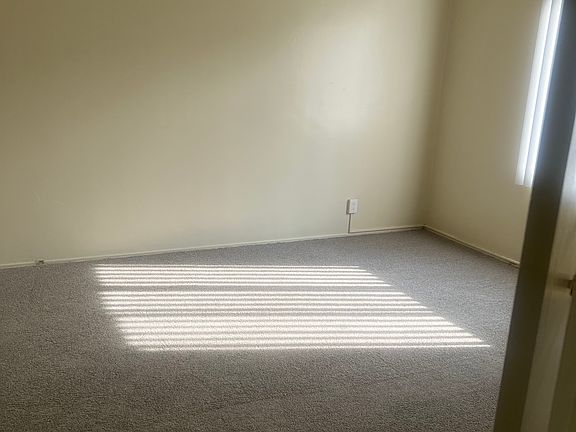 5th image of 830 Austin Ave #6