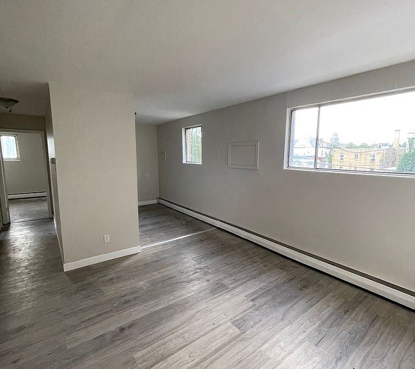 1st image of 1300 W Albanus St #10425350