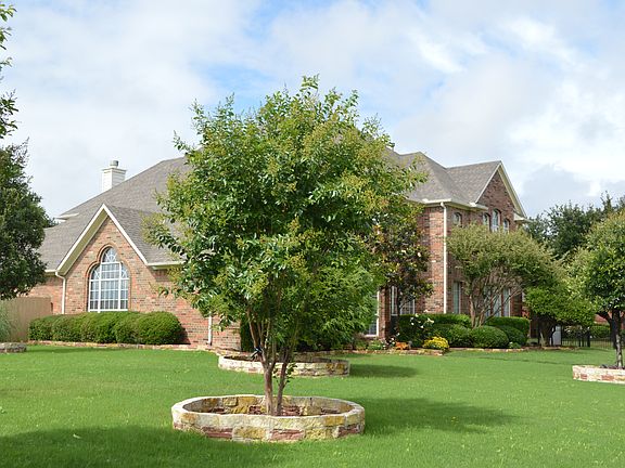 2nd image of 1514 Spruce Ct