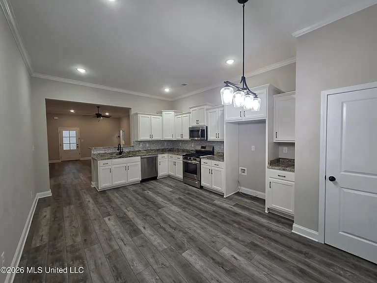 5175 Watson View Dr — Photo 4