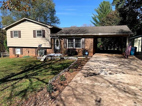 2nd image of 1946 Barringer Cir
