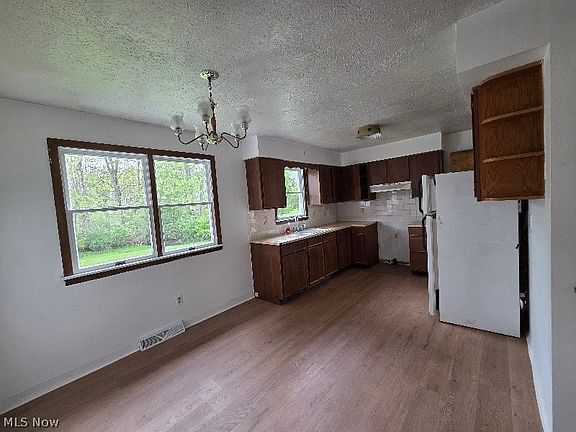4th image of 222 Boardman Blvd