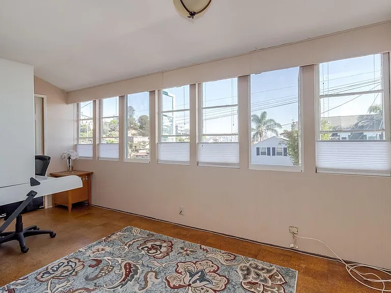 1750 Plum St — Photo 17