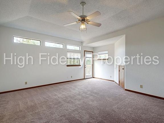 5th image of 10104 Talleyran Dr