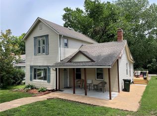 1919 S Broadway St, Leavenworth, KS 66048