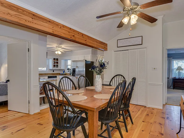 1136 Jamaica Ave — Photo 16