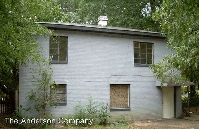 2nd image of 1508 N Van Buren St #B