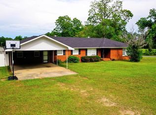 5644 Cedar Rd, Blackshear, GA 31516
